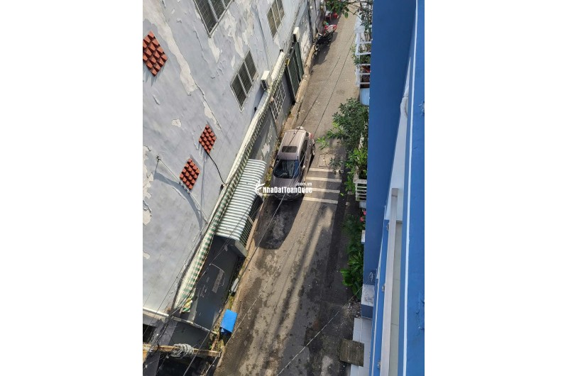 Cho thuê nhà hẻm xe tải 3 lầu 1 sân thượng 61/1 Thăng Long Tân Bình (cũ )