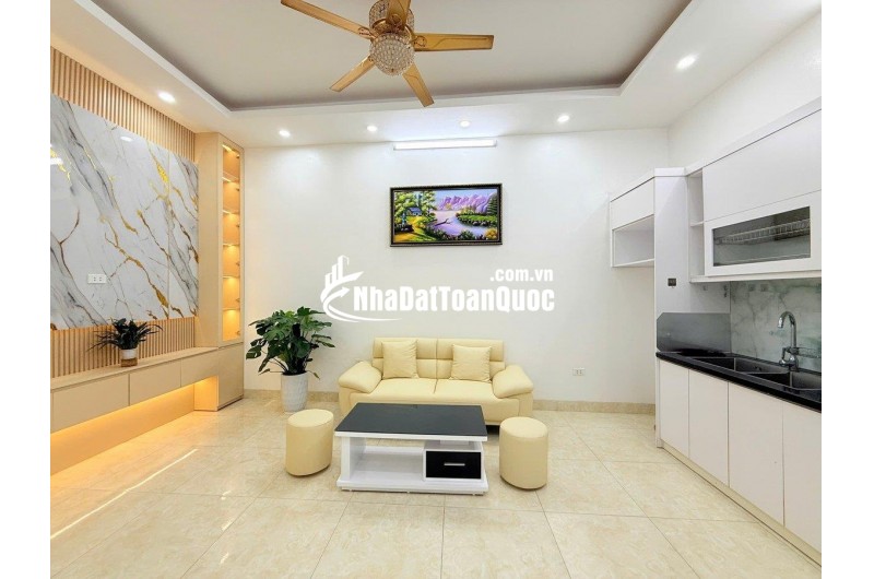 NHÀ 30M - TRUNG TÂM QUẬN HAI BÀ TRƯNG- SÁT PHỐ CỔ - CHỈ 150M RA MẶT PHỐ TRẦN KHÁT CHÂN - 5 TẦNG 3 NGỦ - FULL NỘI THẤT ĐẸP LONG LANH. GIÁ 7,9 tỷ