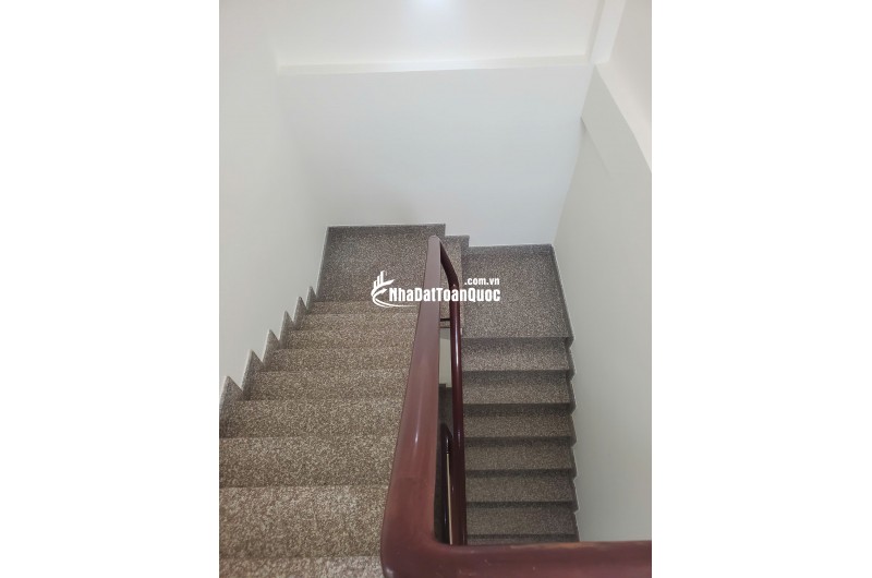 Cho thuê nhà 222/4 Võ Thành Trang P11 QTân Bình 1 trệt 2 lầu