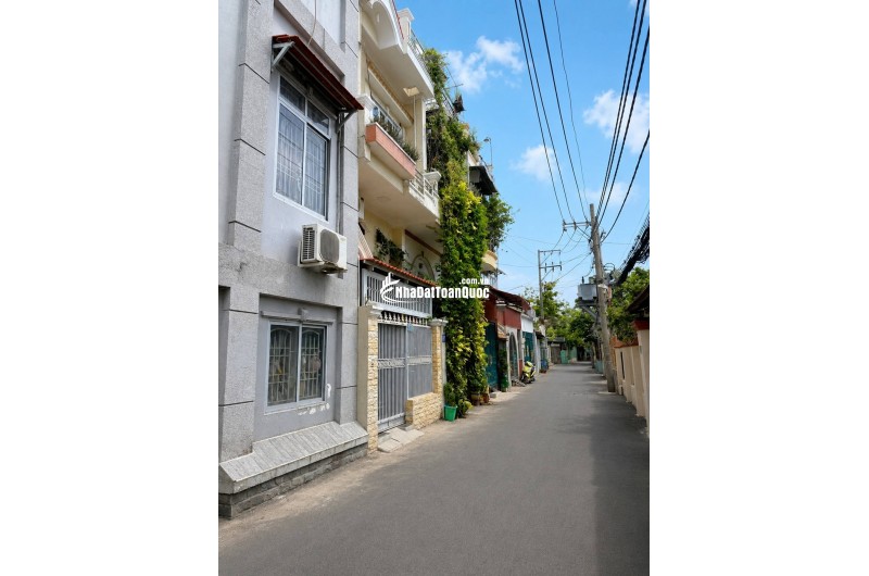[Hiệp Bình Chánh] Nhà mới 3 tầng đẹp lung linh  - Hẻm xe hơi thông - Đối diện Gigamall và ĐH Luật - 5.35 tỷ TL