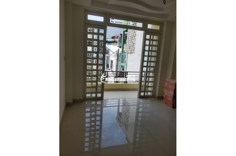 Cho thuê nhà 222/4 Võ Thành Trang P11 QTân Bình 1 trệt 2 lầu