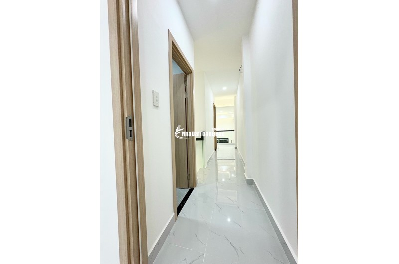 CHỦ ĐỊNH CƯ NƯỚC NGOÀI GỬI BÁN DÙM 62m2 ĐƯỜNG HUỲNH THIÊN LỘC CHỈ 6 ĐỒNG HƠN.