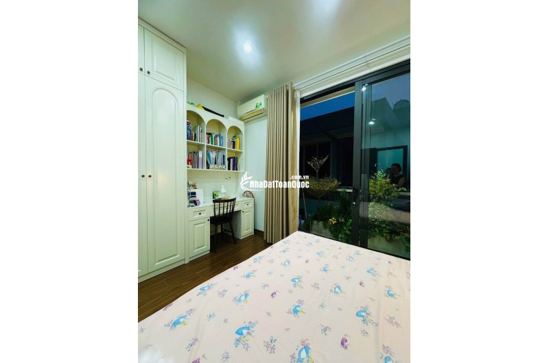 Nhà thật - Phố trạm, Long Biên  6.3 tỷ 30M - Nhà mới sổ đỏ