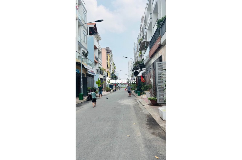 CHỦ ĐỊNH CƯ NƯỚC NGOÀI GỬI BÁN DÙM 62m2 ĐƯỜNG HUỲNH THIÊN LỘC CHỈ 6 ĐỒNG HƠN.
