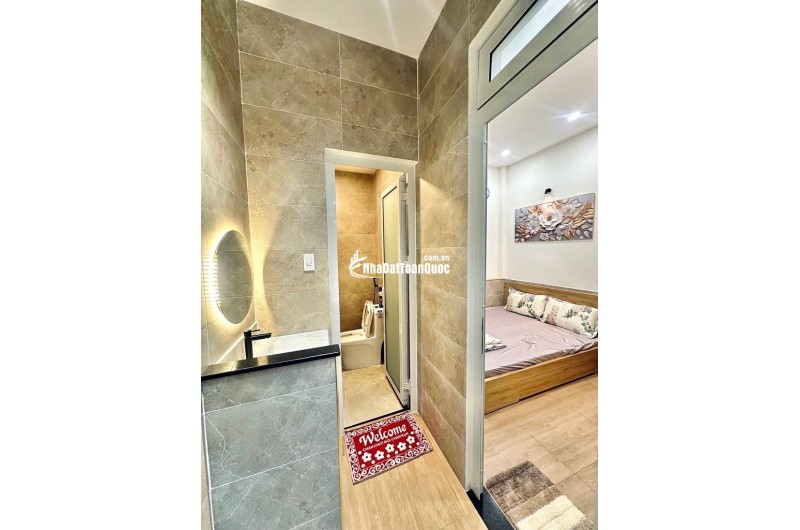 SIÊU PHẨM căn nhà ĐẸP tiếp giáp bên TIỀN,HXH THÔNG TÂN SƠN NHÌ , 4 x 8.7, CHỈ 5.tỷ
