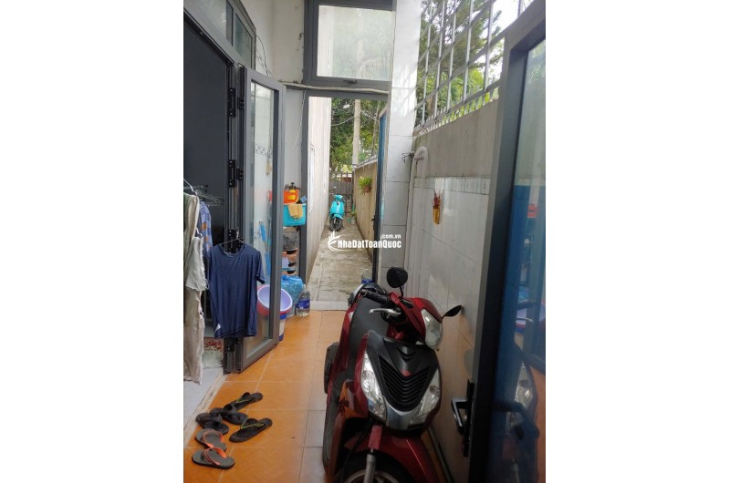 BÁN NHÀ TẠI TRỊNH THỊ DỐI - 57.5M2 CCVB CHỈ 1TỶ370. LH:0865189350.