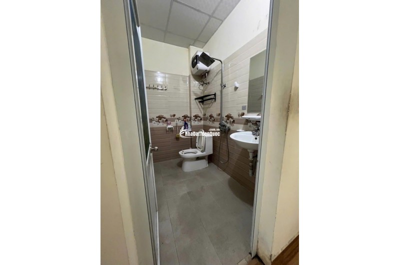 BÁN GẤP NHÀ NGÕ THẲNG - PHỐ TRẦN NGUYÊN HÃN – 53M2 – 3,6 TỶ. LH:0974607629.