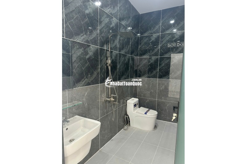 BÁN NHÀ CẦN GIUỘC, TÂY NINH - 82MV - SHR HOÀN CÔNG ĐẦY ĐỦ - CHỈ 3.5 TỶ. LH:0933696918