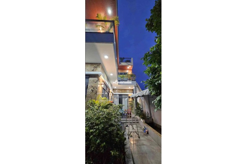 BIỆT THỰ SÂN VƯỜN 313M2 - CHỢ XUÂN THỚI THƯỢNG - FULL NỘI THẤT - 8TỶ960TR LH:0369571337.