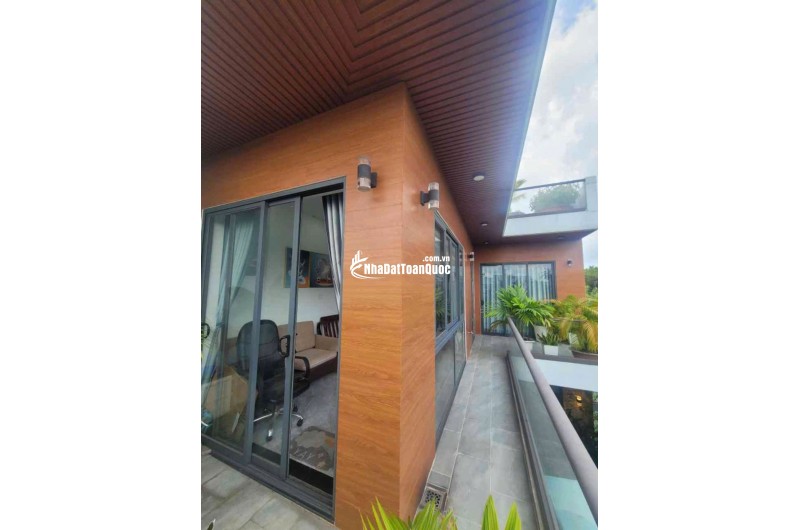 BIỆT THỰ SÂN VƯỜN 313M2 - CHỢ XUÂN THỚI THƯỢNG - FULL NỘI THẤT - 8TỶ960TR LH:0369571337.