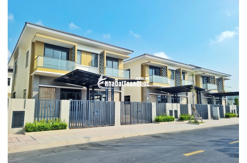 CHỈ 6.8 TỶ CÓ NGAY CĂN BIỆT THỰ 250M2 VIEW SUỐI TRONG KCN VSIP 2, LH:0937995558.