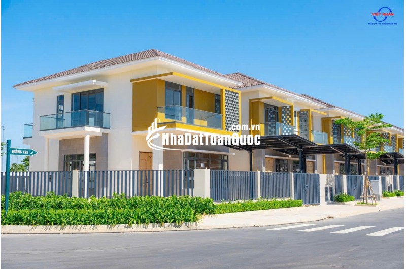 CHỈ 6.8 TỶ CÓ NGAY CĂN BIỆT THỰ 250M2 VIEW SUỐI TRONG KCN VSIP 2, LH:0937995558.