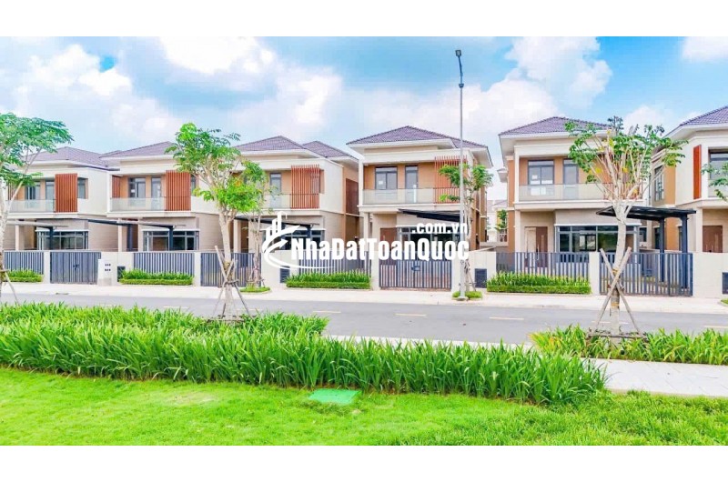 CHỈ 6.8 TỶ CÓ NGAY CĂN BIỆT THỰ 250M2 VIEW SUỐI TRONG KCN VSIP 2, LH:0937995558.