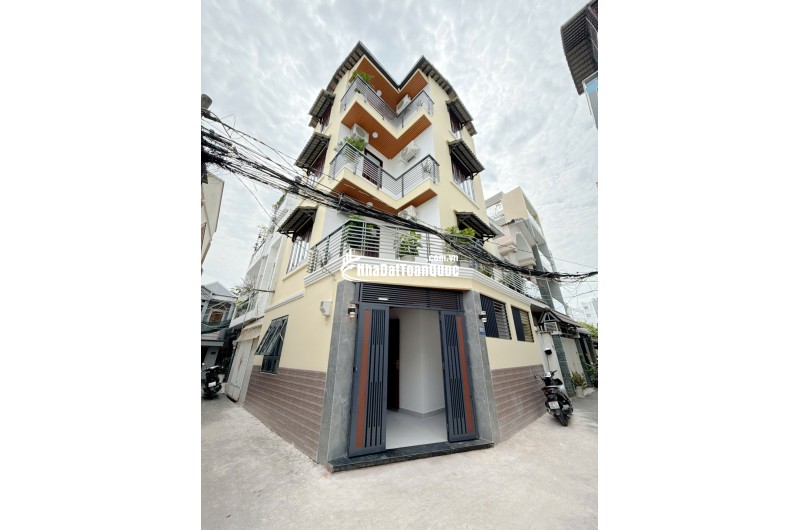 NHÀ GÓC 2 MẶT TIỀN – VỊ TRÍ SIÊU ĐẸP – 9.6 TỶ - HH 1% NHỜ ACE GIỚI THIỆU. LH:0938288389.
