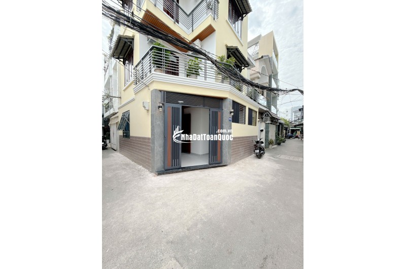 NHÀ GÓC 2 MẶT TIỀN – VỊ TRÍ SIÊU ĐẸP – 9.6 TỶ - HH 1% NHỜ ACE GIỚI THIỆU. LH:0938288389.