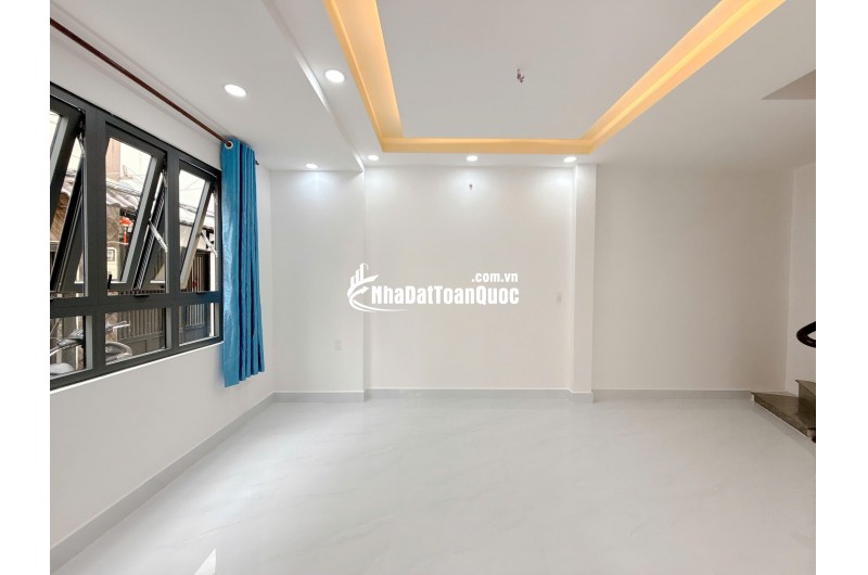 NHÀ GÓC 2 MẶT TIỀN – VỊ TRÍ SIÊU ĐẸP – 9.6 TỶ - HH 1% NHỜ ACE GIỚI THIỆU. LH:0938288389.