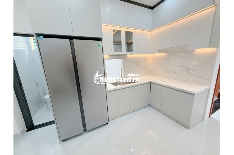 NHÀ GÓC 2 MẶT TIỀN – VỊ TRÍ SIÊU ĐẸP – 9.6 TỶ - HH 1% NHỜ ACE GIỚI THIỆU. LH:0938288389.