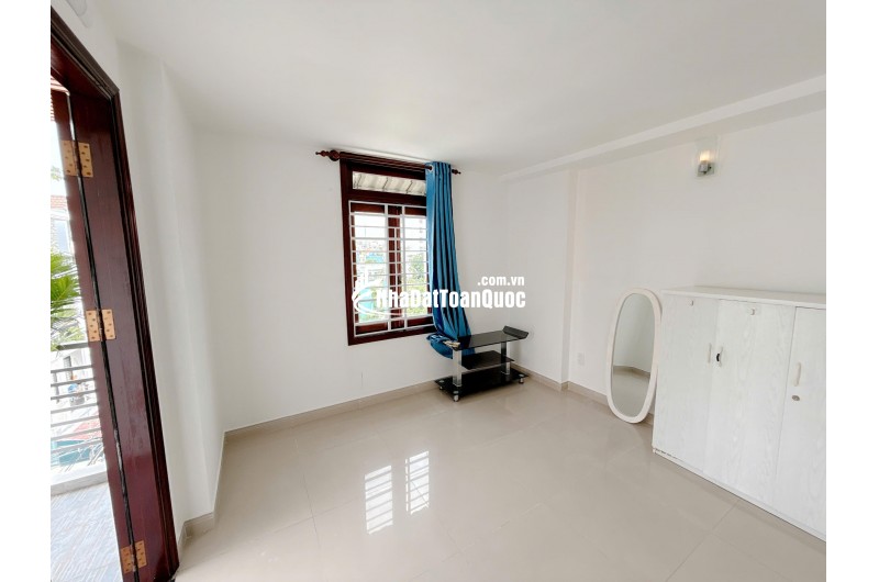 NHÀ GÓC 2 MẶT TIỀN – VỊ TRÍ SIÊU ĐẸP – 9.6 TỶ - HH 1% NHỜ ACE GIỚI THIỆU. LH:0938288389.