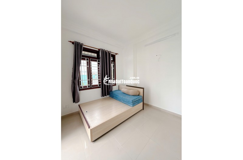 NHÀ GÓC 2 MẶT TIỀN – VỊ TRÍ SIÊU ĐẸP – 9.6 TỶ - HH 1% NHỜ ACE GIỚI THIỆU. LH:0938288389.