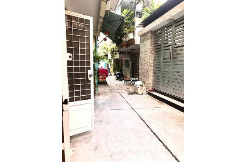 Tân Bình-  hoàn công  3.5*7.5m - 3 tầng Btct - hẻm thẳng 1 trục