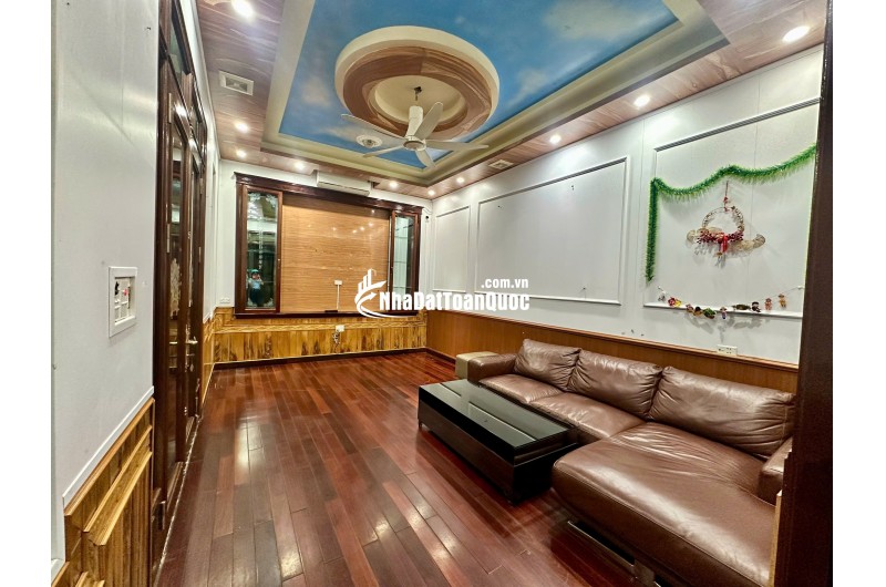 Bán nhà riêng tại 18/133 Chùa Hàng, 4,35 tỷ, 50m2, 3PN, 2WC, hướng Tây