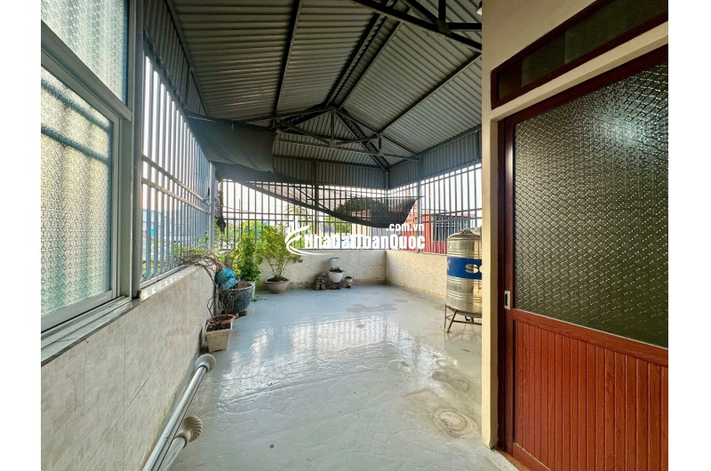 Bán nhà riêng tại 18/133 Chùa Hàng, 4,35 tỷ, 50m2, 3PN, 2WC, hướng Tây