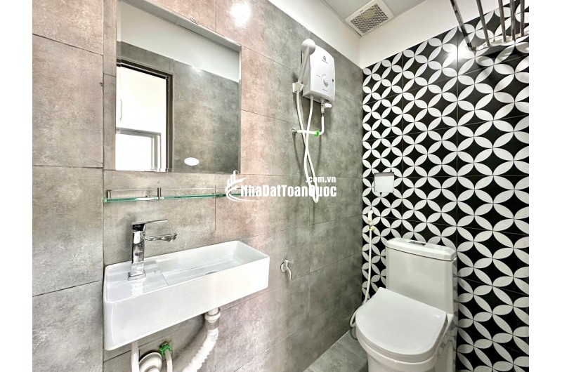 CHO THUÊ NHÀ 8 SÔNG THƯƠNG P2 TÂN BÌNH – 40M2 - CÓ NỘI THẤT. LH:0708877972