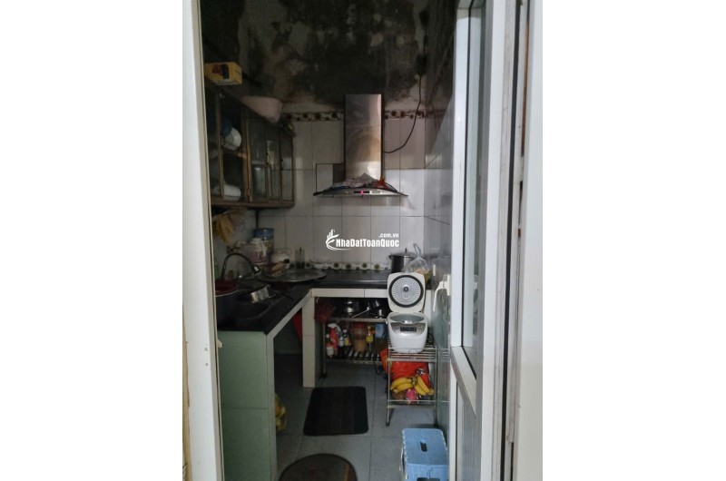 BÁN NHÀ MẶT TIỀN ĐƯỜNG QL1A, DT 43M2 SĐCC 4,5TỶ. LH:0396631136 – 0386663369.