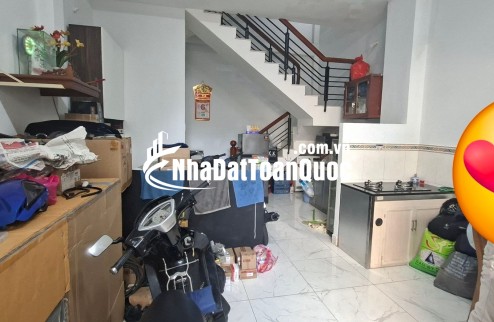 Nhà 3 Tầng ngang 4,5m rộng rãi, cách Mặt tiền đường Cô Giang tầm 50m,