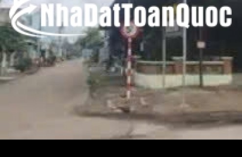 BÁN NHÀ CẤP 4 HOÀN CÔNG - FULL THỔ CƯ - SỔ HỒNG RIÊNG - HẺM CÀ PHÊ GÓC PHỐ, HÓC MÔN