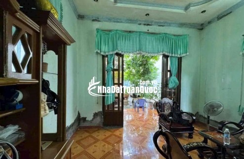  NHÀ CHÍNH CHỦ 10 X 26 CẦN BÁN NHANH ĐI ĐỊNH CƯ, GIÁ NGỌT 8 ĐỒNG, HUỲNH TẤN PHÁT, PHÚ THUẬN, QUẬN 7
