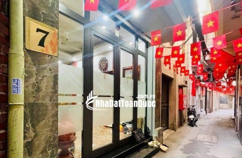 30m ra phố Tôn Đúc Thắng, nhà 30m x 4 tầng, giá chưa đến 9 tỷ