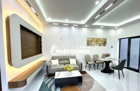 NHÀ ĐẸP SỐ RIÊNG ĐƯỜNG XE HƠI ,  PHÚ THUẬN Q7 (4,2X8 ) 2 TẦNG CHỈ 4 TỶ 380 TR FULL NỘI THẤT