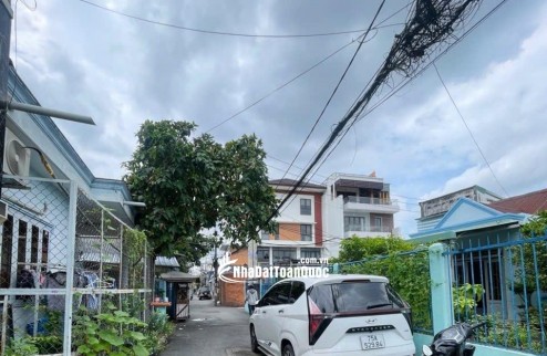 NHÀ 2 MT HẺM XE HƠI NGUYỄN VĂN QUÁ - 80M2 VUÔNG A4 - GIÁ CHỈ 4 TỶ Ở NGAY