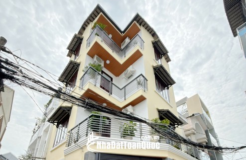 NHÀ GÓC 2 MẶT TIỀN – VỊ TRÍ SIÊU ĐẸP – 9.6 TỶ - HH 1% NHỜ ACE GIỚI THIỆU. LH:0938288389.