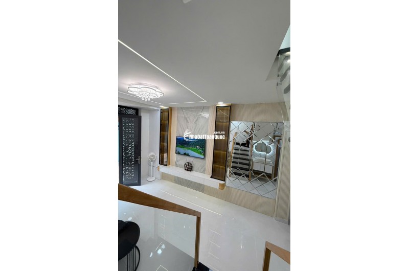 SIÊU PHẨM KẾ BÊN ĐẦM SEN, HXH CÁCH 1 CĂN RA MT – 40M2 - 6TỶ LH:0965547748.