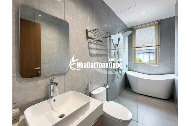 VILLA HỒ BƠI NGUYỄN ĐÌNH HOÀN, SƠN TRÀ, ĐÀ NẴNG