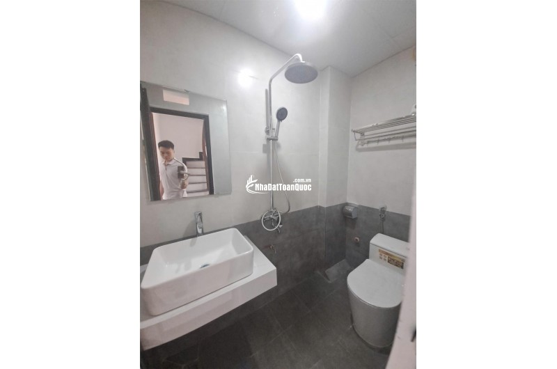 Bán nhà Ngọc Hồi - Hoàng Liệt, 57m² x 4,5 tầng, giá 7,4 tỷ.