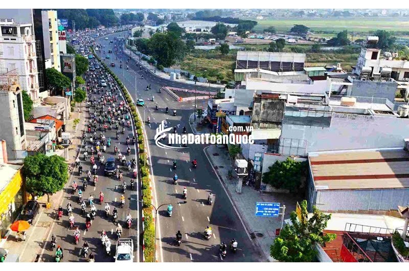 NGANG 30M - MẶT TIỀN ĐƯỜNG CỘNG HOÀ - 205TỶ