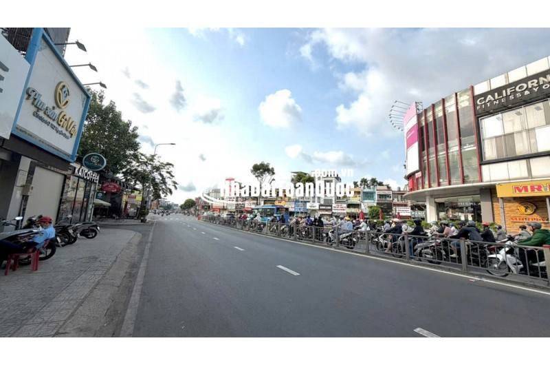 Mặt tiền Nguyễn Oanh – vị trí cực đẹp, gần CityLand, ngay ngã tư Phan Văn Trị, khu vực buôn bán sầm uất ngày đêm