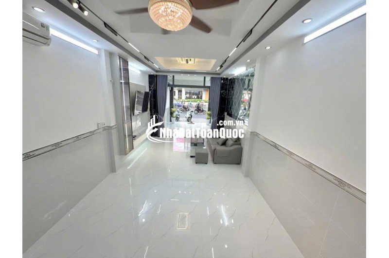 Mặt tiền Nguyễn Oanh – vị trí cực đẹp, gần CityLand, ngay ngã tư Phan Văn Trị, khu vực buôn bán sầm uất ngày đêm