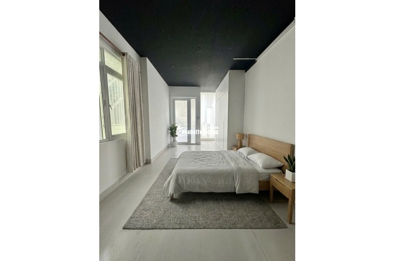 Bán nhà Q10 Tô Hiến Thành- 5 tầng 50m2- giảm mạnh còn 9.9 tỷ. Trí: 0967638168