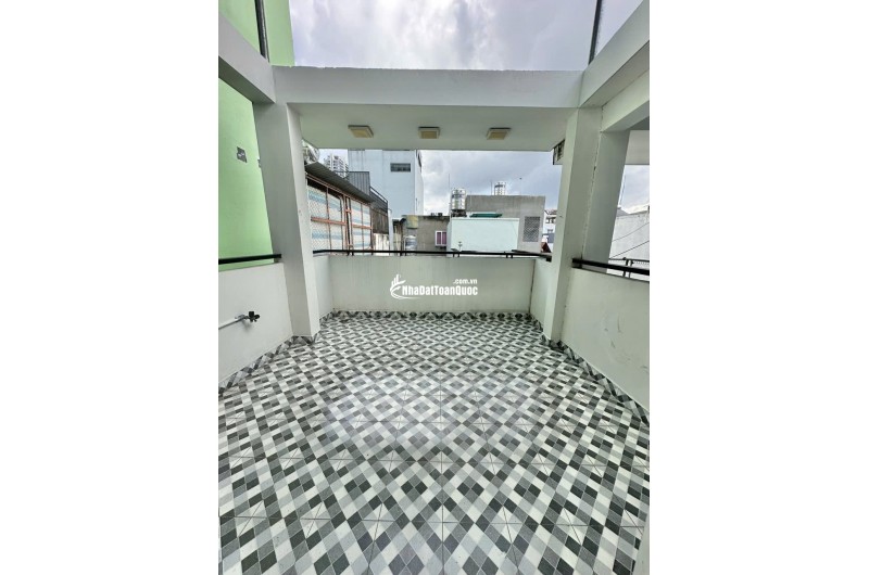 Bán nhà Q10 Tô Hiến Thành- 5 tầng 50m2- giảm mạnh còn 9.9 tỷ. Trí: 0967638168