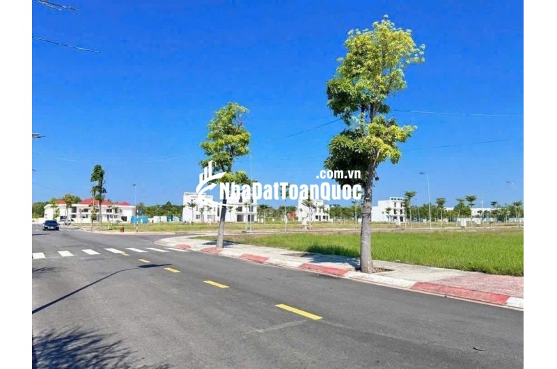 Cần bán gấp lô đất 70m2, Phước Hòa, sổ sẵn, hỗ trợ bank