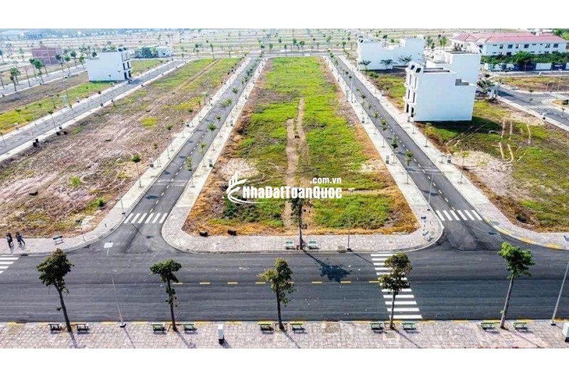 Cần bán gấp lô đất 70m2, Phước Hòa, sổ sẵn, hỗ trợ bank