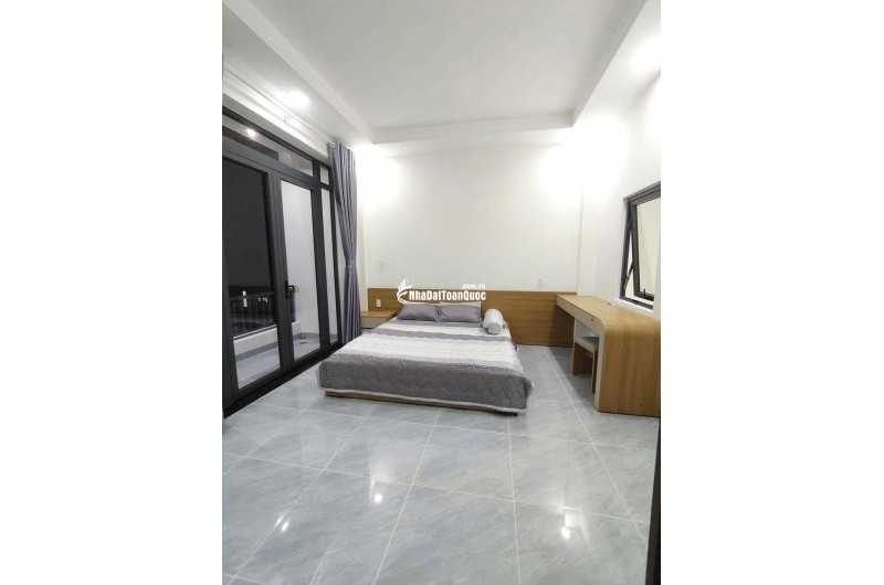 Bán nhà 3 lầu giá 1ty790, sổ hồng riêng, khu nhà phố sang trọng