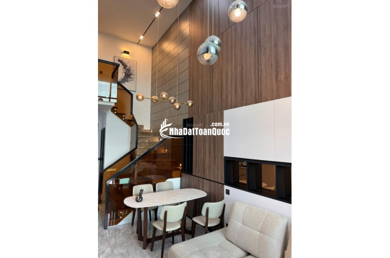 Chính chủ cần bán gấp Duplex hiếm tại Feliz En Vista - 103m2, full nội thất cao cấp