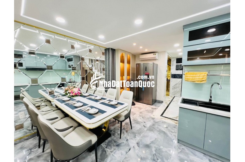 9.5 TỶ – NHÀ MỚI TINH 6 TẦNG HẼM XE HƠI PHONG CÁCH HIỆN ĐẠI – CÓ THANG MÁY FULL NỘI THẤT – GẦN CÔNG VIÊN LÀNG HOA