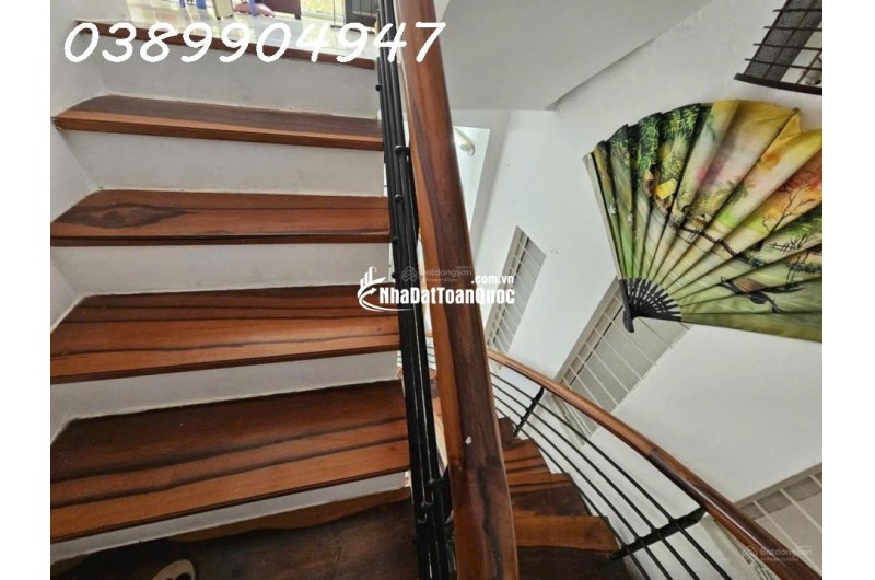 Nhà 4 tầng đường Hồng Lĩnh - vị trí cực xịn. Giá: 5 tỷ