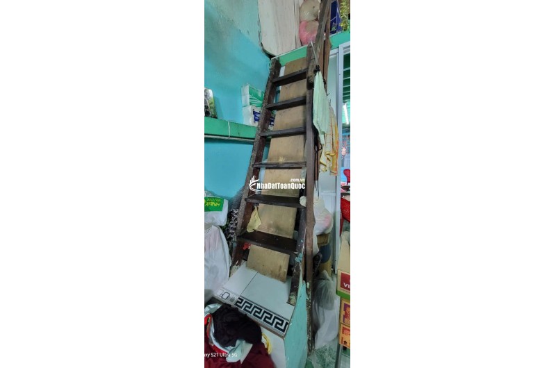 Bán nhà cấp 4 suốt có 1 gác gỗ ngay trung tâm Đầm Sen Q11